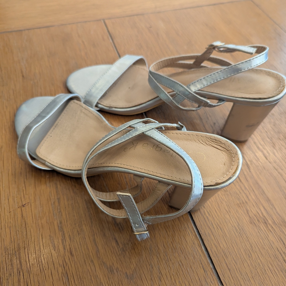 Set Of 3  Women's Heeled Sandals US 10. Pre Owned - Picture 8 of 8